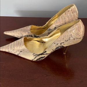 Size 11 women’s Pumps